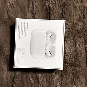 Apple AirPods Pro with White Charging Case